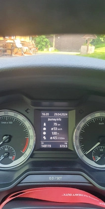 Skoda Octavia cena 64200 przebieg: 143190, rok produkcji 2017 z Błonie małe 254